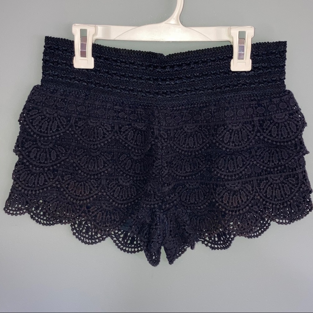 B1G1🌸 Textured Layered Lined Shorts